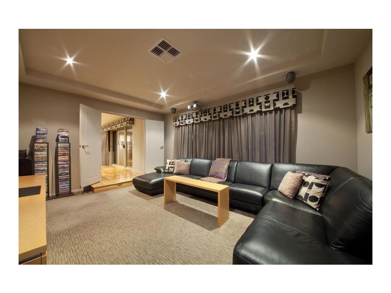 62 Castellon Crescent, Coogee WA 6166