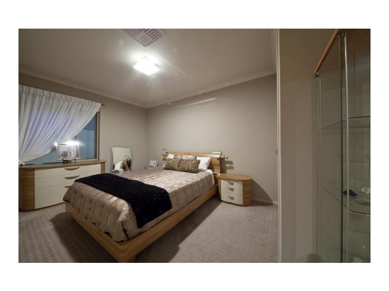 62 Castellon Crescent, Coogee WA 6166
