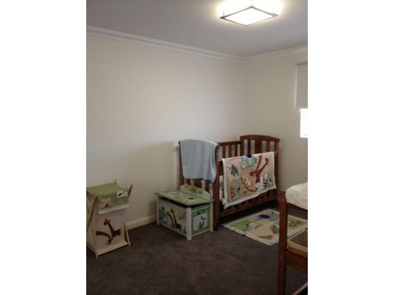 17 Leschenault Blv, Munster WA 6166