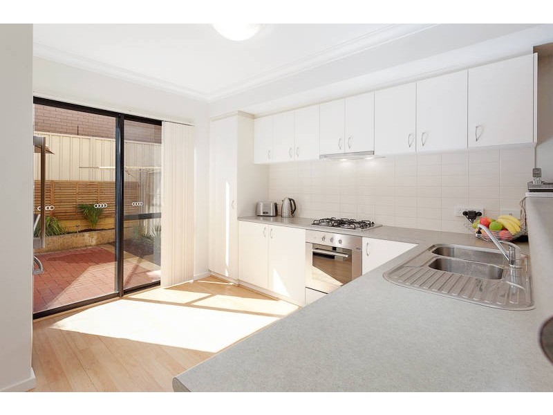 6/250 Healy Road, Hamilton Hill WA 6163