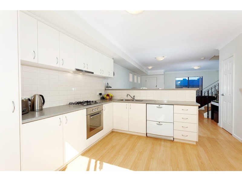 6/250 Healy Road, Hamilton Hill WA 6163