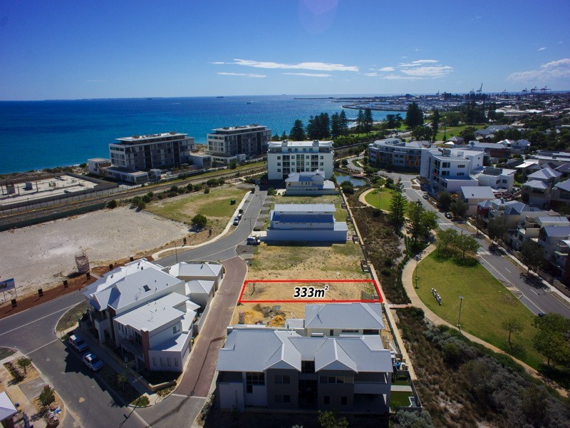 8 Picard Lane, North Coogee WA 6163