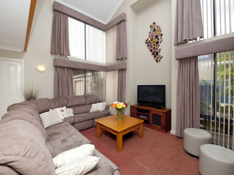 19 Husk Parade, Coogee WA 6166