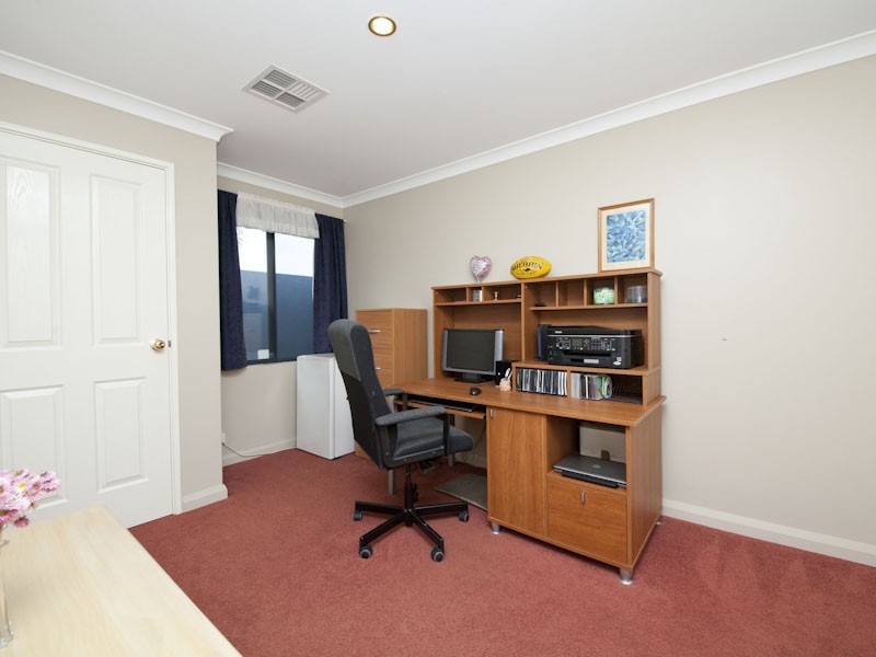 19 Husk Parade, Coogee WA 6166