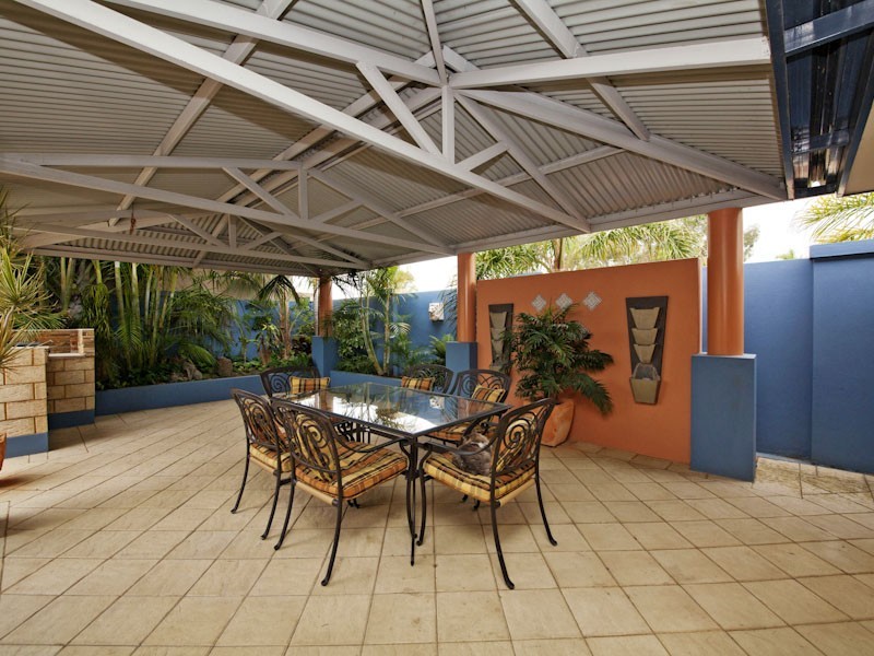 19 Husk Parade, Coogee WA 6166