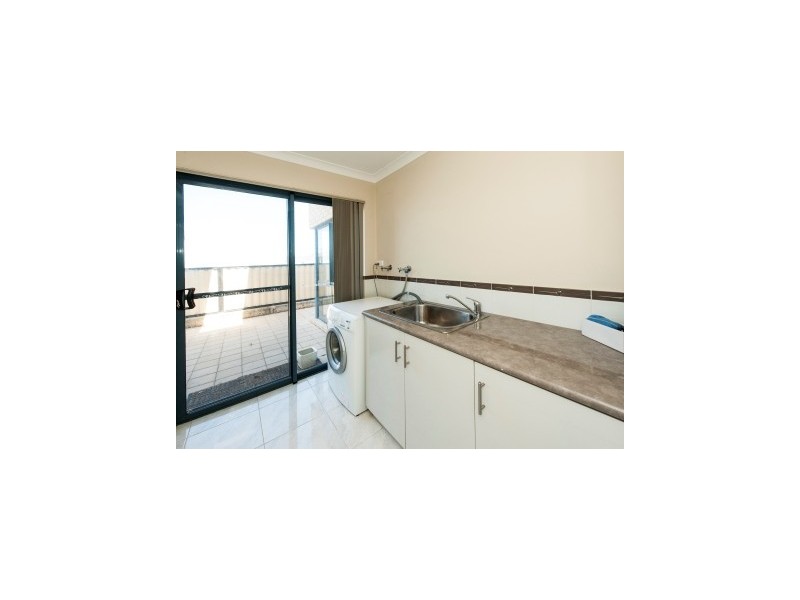 34 Panarea Crescent, Yangebup WA 6164