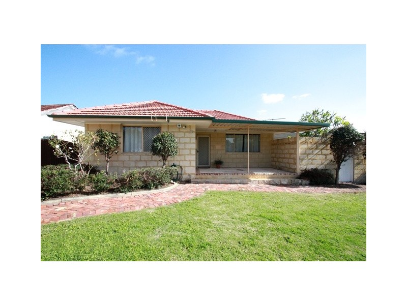 69 Redmond Road, Hamilton Hill WA 6163