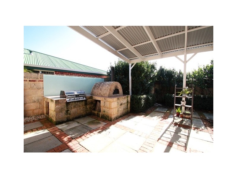 69 Redmond Road, Hamilton Hill WA 6163