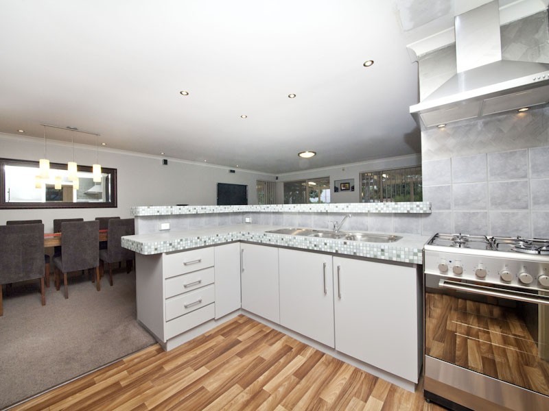 4 Coogan Close, Yangebup WA 6164