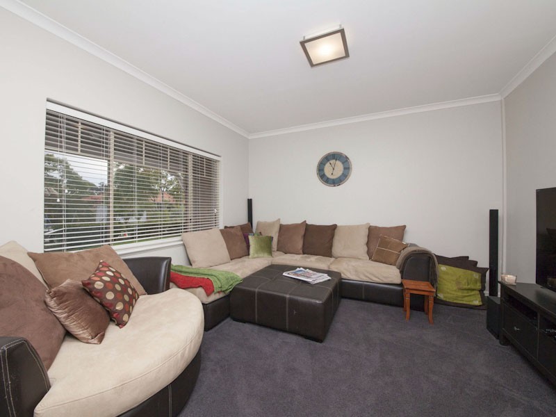 6 Palma Place, Coogee WA 6166