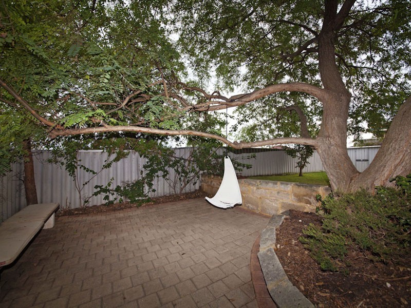 6 Palma Place, Coogee WA 6166