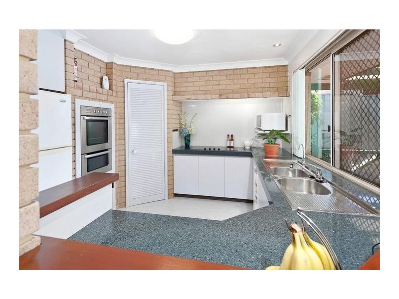 16 Gilbertson Road, Kardinya WA 6163