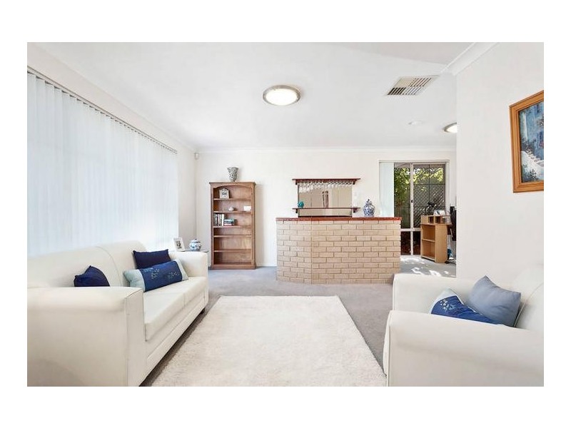 16 Gilbertson Road, Kardinya WA 6163