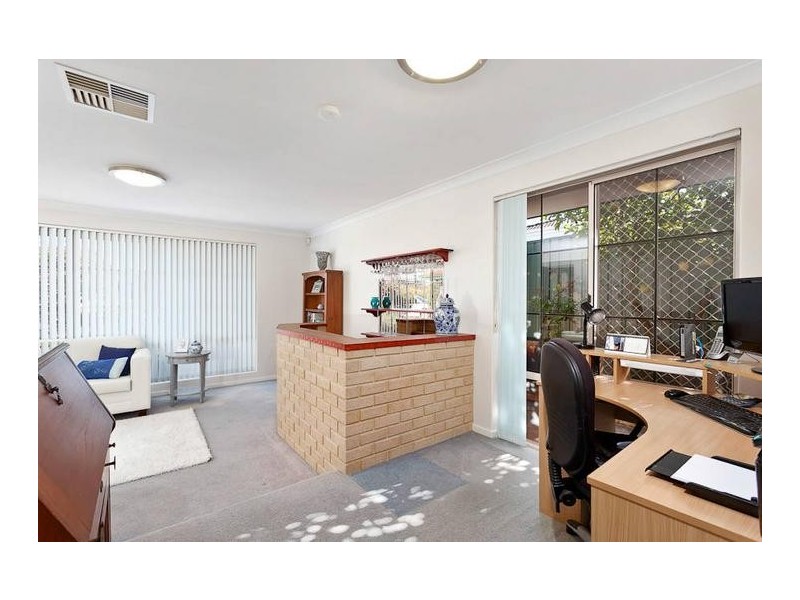 16 Gilbertson Road, Kardinya WA 6163
