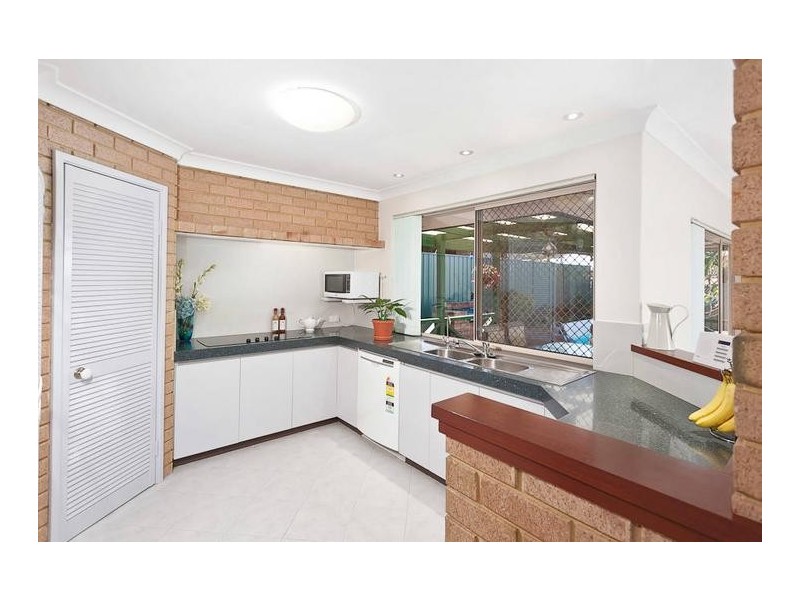 16 Gilbertson Road, Kardinya WA 6163