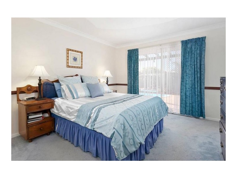 16 Gilbertson Road, Kardinya WA 6163