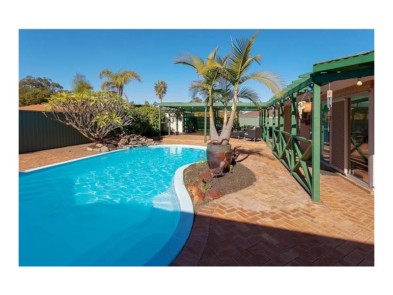 16 Gilbertson Road, Kardinya WA 6163