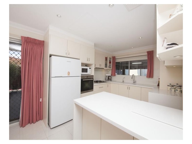 8 Mears Place, Spearwood WA 6163