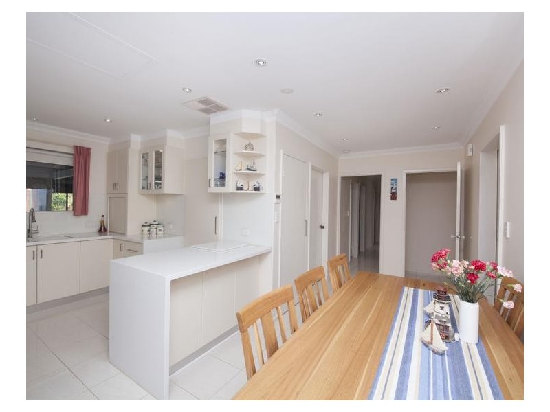 8 Mears Place, Spearwood WA 6163