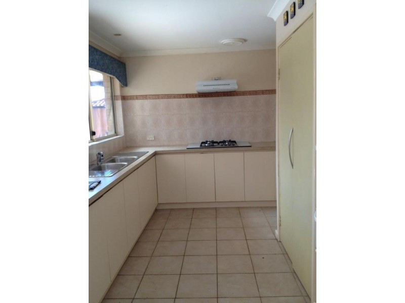 1 Cranberry Street, Coogee WA 6166