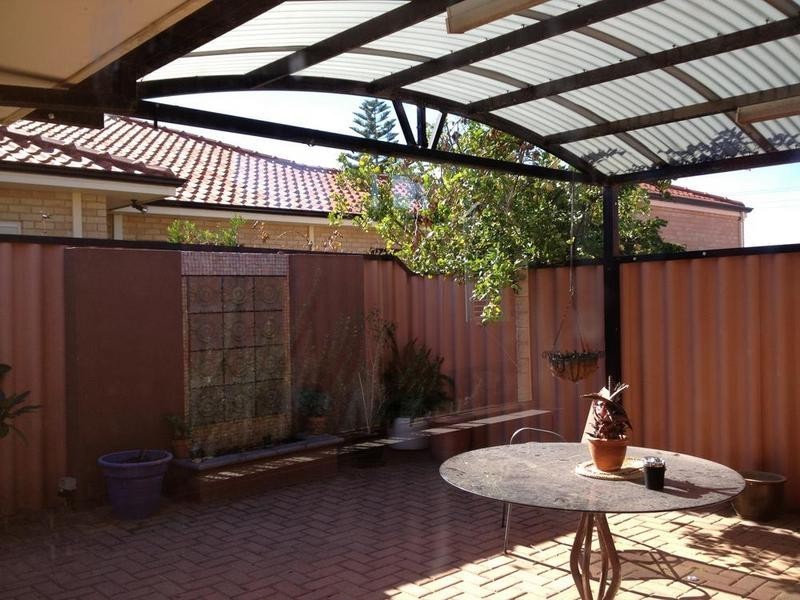 1 Cranberry Street, Coogee WA 6166