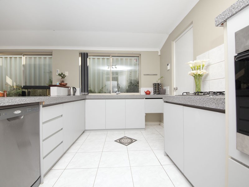 9 Nasturtium Gardens, Beeliar WA 6164