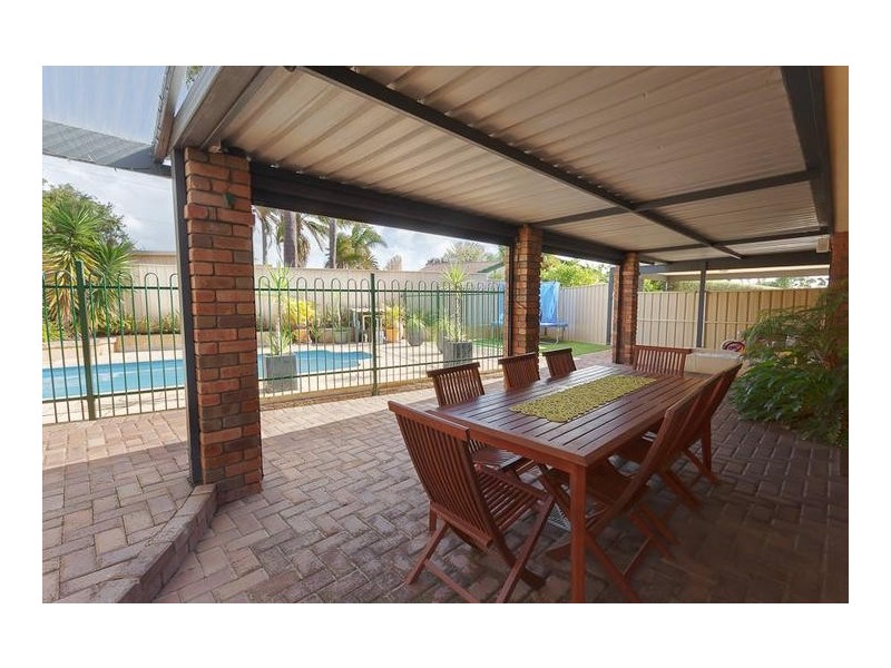 26 Beckett Close, Munster WA 6166