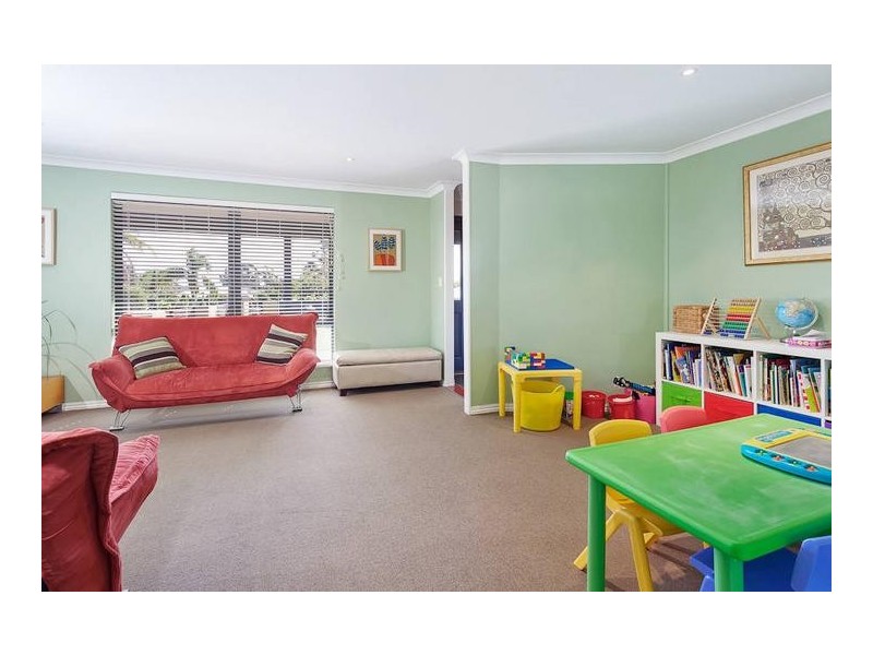 26 Beckett Close, Munster WA 6166