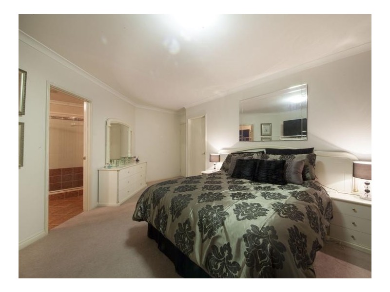 13 Turtle Point Cove, Jandakot WA 6164