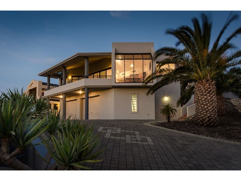 7 Mayor Road, Coogee WA 6166