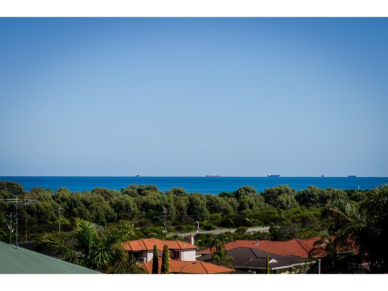 7 Mayor Road, Coogee WA 6166