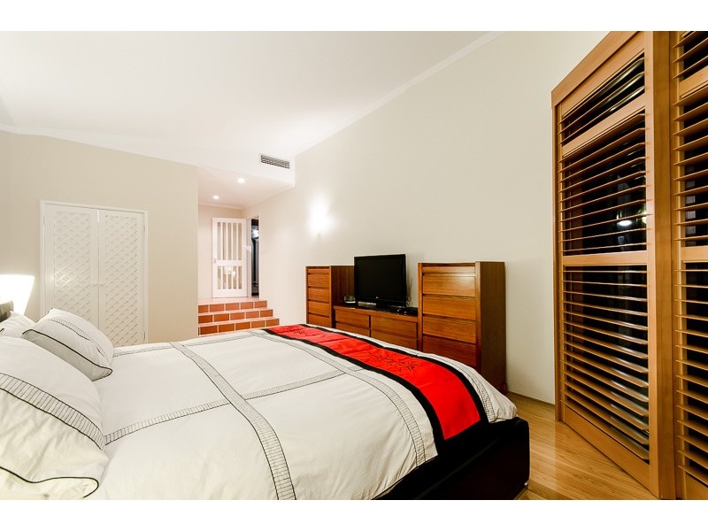 7 Mayor Road, Coogee WA 6166