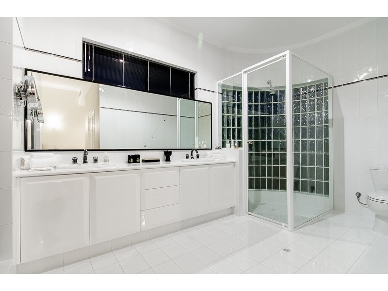 7 Mayor Road, Coogee WA 6166