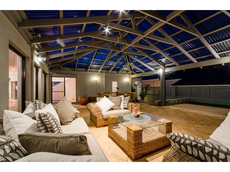 7 Mayor Road, Coogee WA 6166