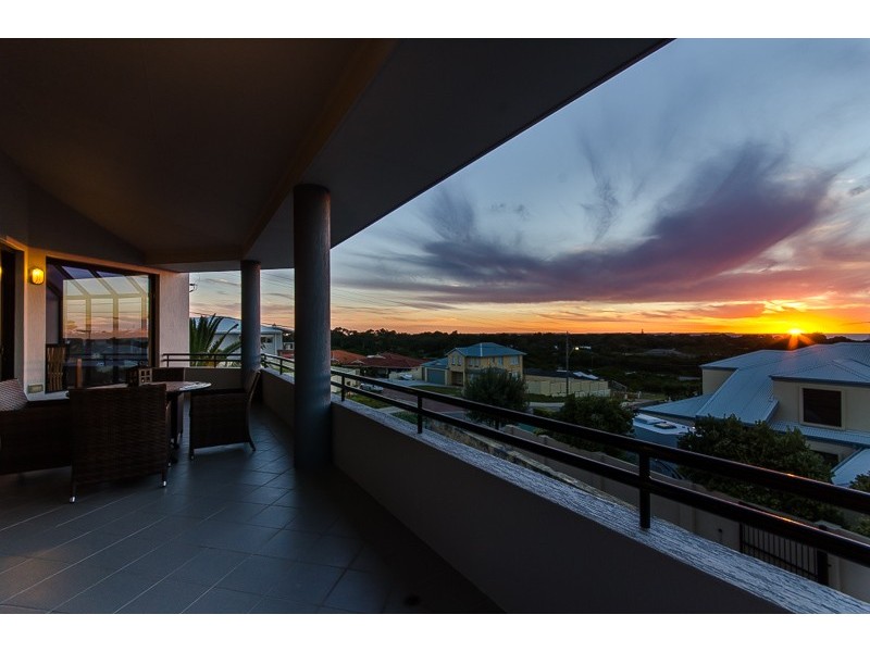 7 Mayor Road, Coogee WA 6166