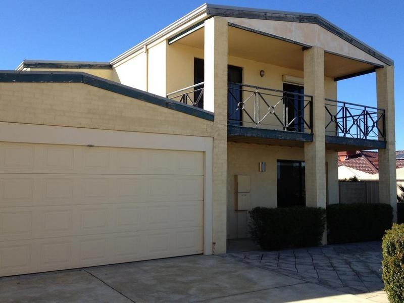 56B Castellon Crescent, Coogee WA 6166