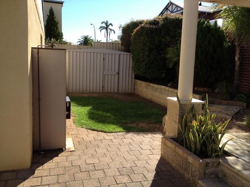 56B Castellon Crescent, Coogee WA 6166