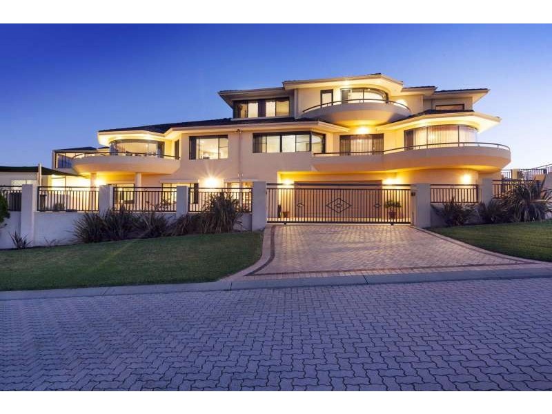 20 Longreach Parade, Coogee WA 6166