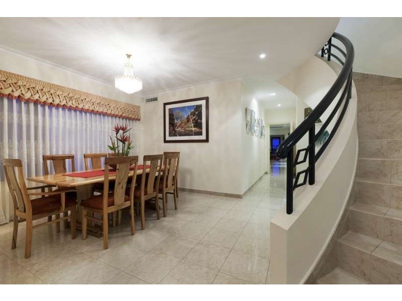 20 Longreach Parade, Coogee WA 6166