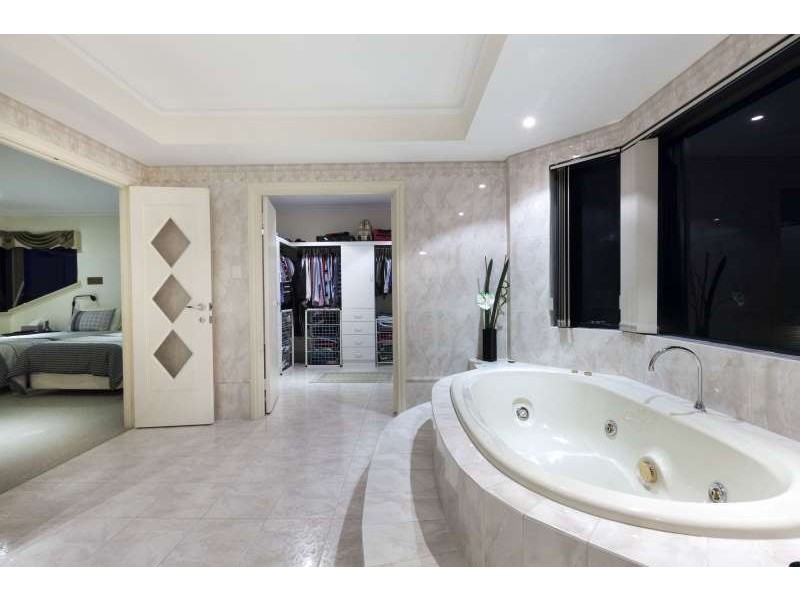 20 Longreach Parade, Coogee WA 6166