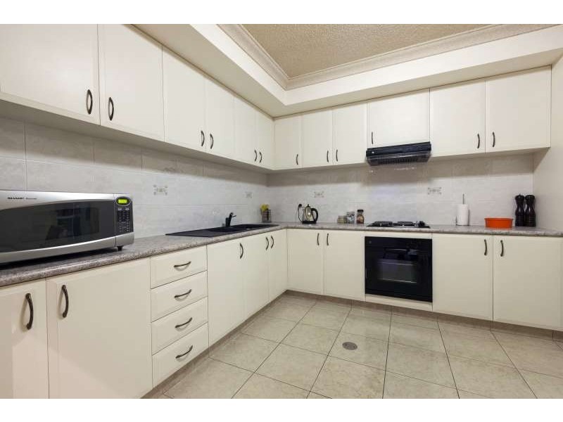 20 Longreach Parade, Coogee WA 6166