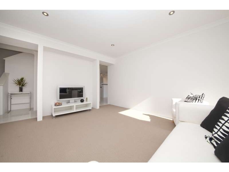 15 Purvis Street, Hamilton Hill WA 6163