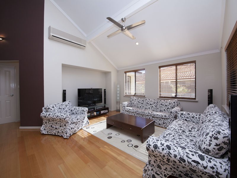 8A Hayward Way, Myaree WA 6154