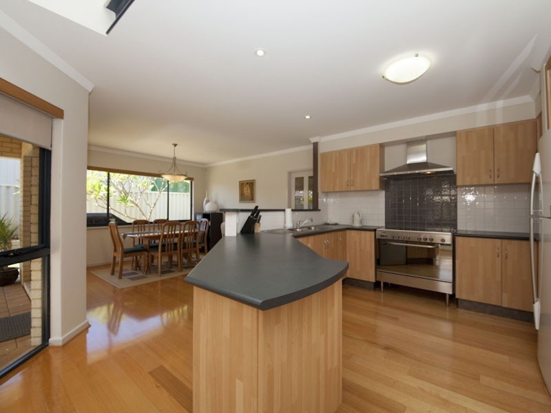 8A Hayward Way, Myaree WA 6154