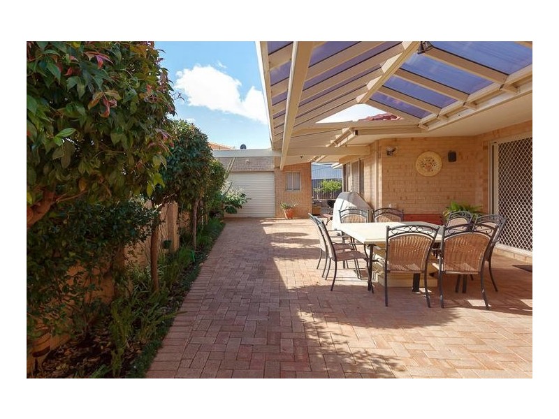 28 Huxley Place, Spearwood WA 6163