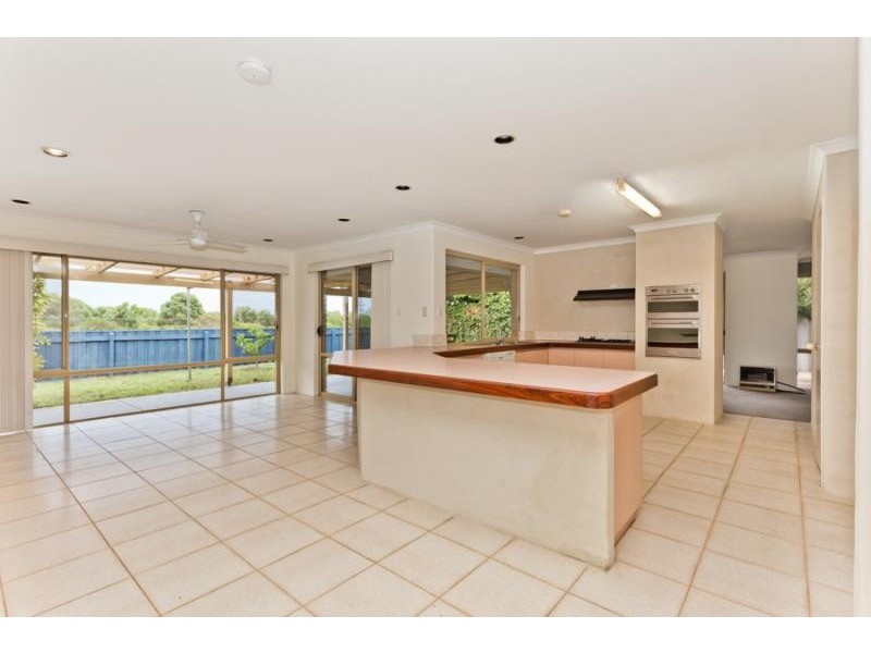 19 Maritime Tce, Coogee WA 6166