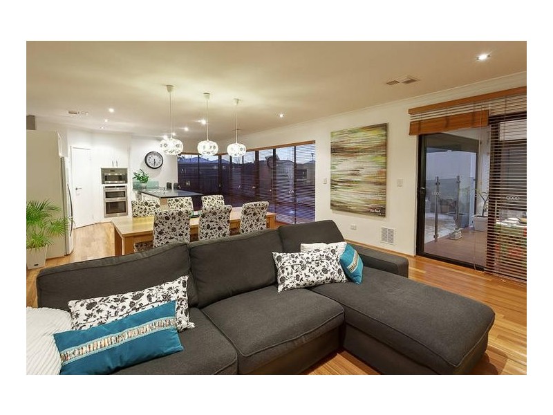 1 Yalgorup Lane, Munster WA 6166