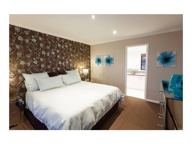 1 Yalgorup Lane, Munster WA 6166