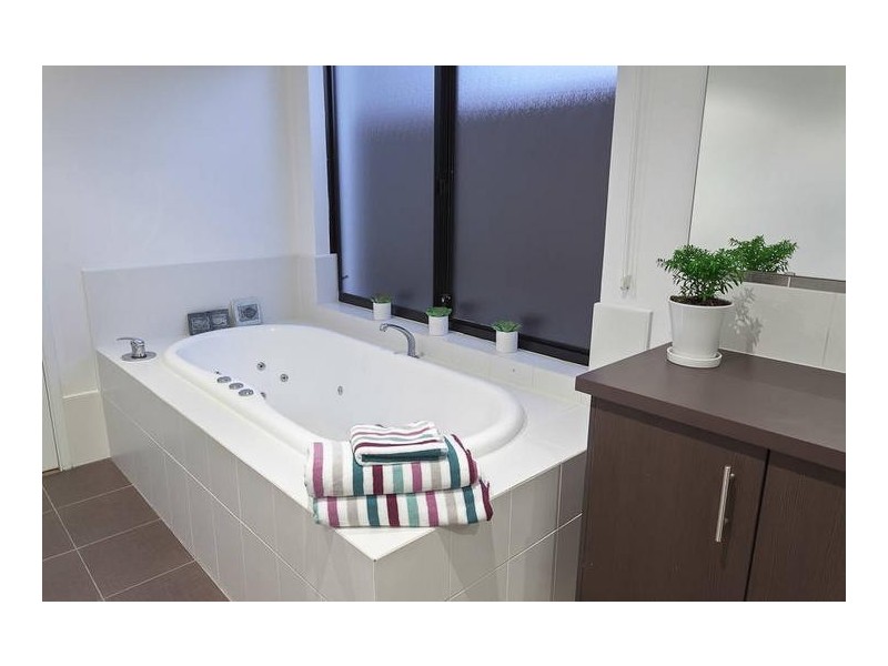 1 Yalgorup Lane, Munster WA 6166