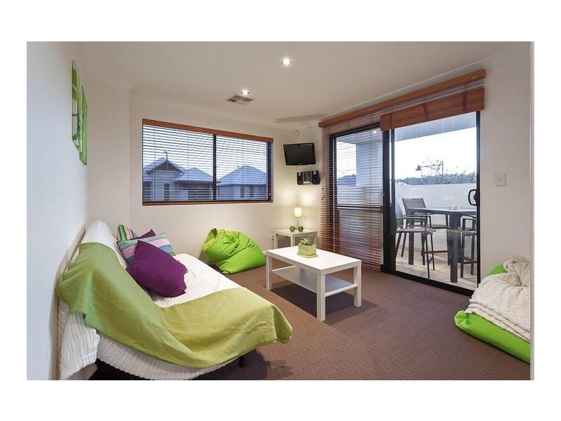 1 Yalgorup Lane, Munster WA 6166